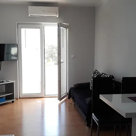 Apartment 255